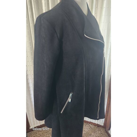 O27 Radzoli unique black faux suede zip-up poncho with asymmetric sharkbite hem - Picture 3 of 15